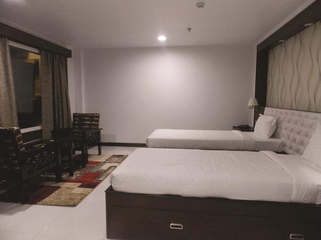 Airport City Hotel Calcutta  Camera foto