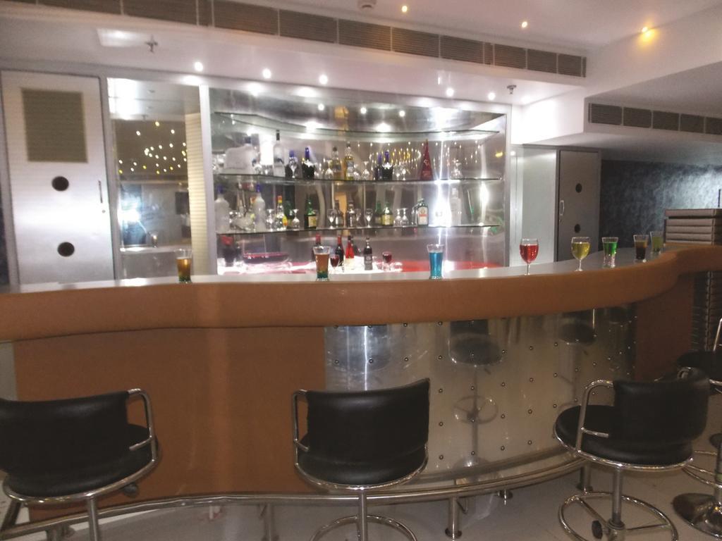 Airport City Hotel Calcutta  Esterno foto